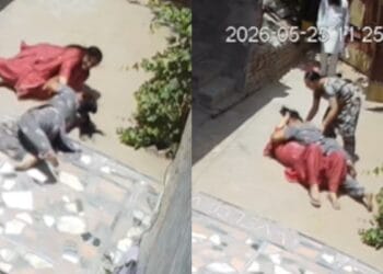 बहू ने बाल पकड़कर सास को आंगन में घसीटा और बरसाए थप्पड़, CCTV में कैद हुई मारपीट