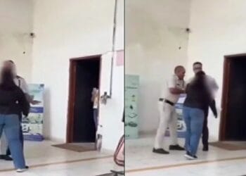 ‘गंदे मैसेज भेजता था’,पीड़िता ने पुलिस के सामने मुंह पर फेंकी स्याही, जड़े थप्पड़ और लातें, VIDEO
