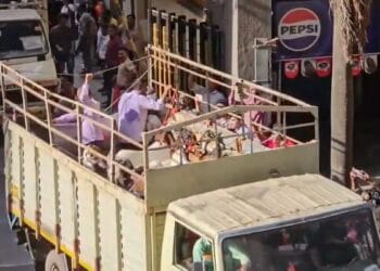 कहीं कुर्बानी का विरोध, कहीं बकरे पर बवाल… मुंबई की हाईराइज सोसायटी में ये क्या हो रहा है?