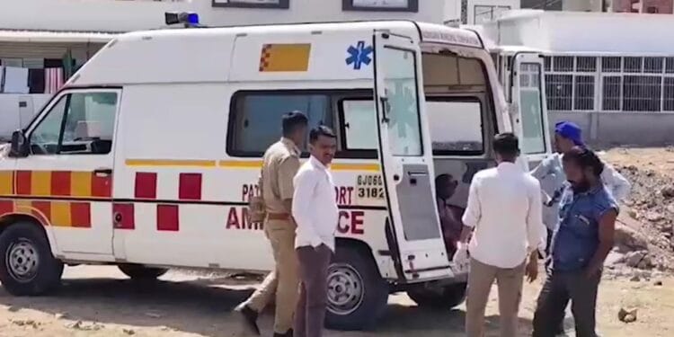न पैसे थे, न रिश्तेदार आए… लाचार पत्नी को झोपड़ी के बाहर करना पड़ा अंतिम संस्कार