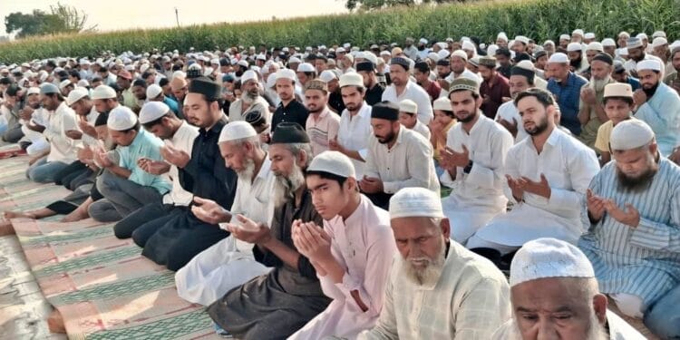 सड़कों पर नहीं हुई नमाज, खुले में कुर्बानी पर रहा कड़ा पहरा… योगी सरकार की गाइडलाइन के तहत यूपी में मनाई गई बकरीद
