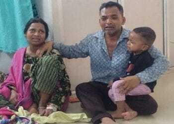 मां ने डेढ़ माह के बेटे को चलती ट्रेन से फेंका, हल्ला मचाकर लोगों ने बचाई दूसरे बच्चे की जान