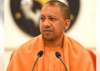 यूपी में आंधी-बारिश का कहर, CM योगी ने अफसरों से कहा- फील्ड में निकलो, 24 घंटे में दो मुआवजा
