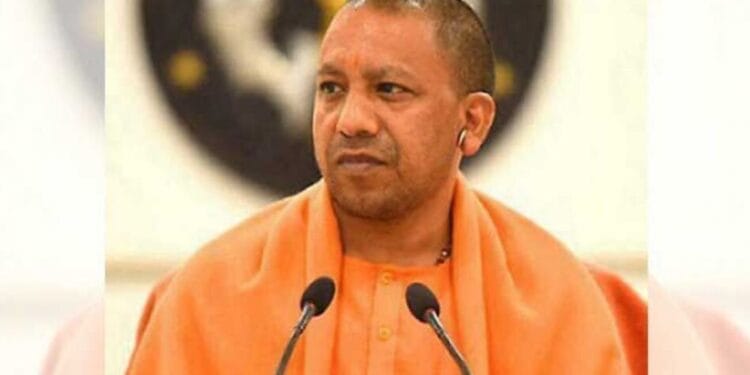यूपी में आंधी-बारिश का कहर, CM योगी ने अफसरों से कहा- फील्ड में निकलो, 24 घंटे में दो मुआवजा