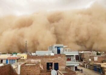 राजस्थान में रेत का डरावना बवंडर… दिन में ही हो गई रात, दोपहर 2 बजे जलानी पड़ीं गाड़ियों की लाइट; देखें VIDEO