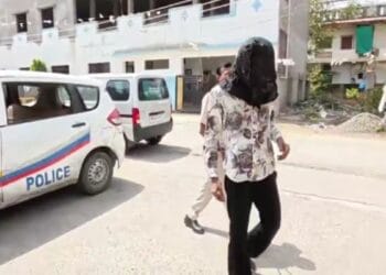 12वीं की छात्रा से रेप, घर और होटल में बनाए शारीरिक संबंध, गर्भवती होने पर खुला राज