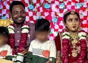 काले रंग पर ताना, iPhone और AC की डिमांड… बहू से परेशान मां-बेटा पहुंचे SP ऑफिस