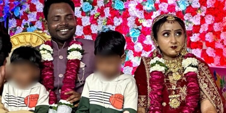 काले रंग पर ताना, iPhone और AC की डिमांड… बहू से परेशान मां-बेटा पहुंचे SP ऑफिस