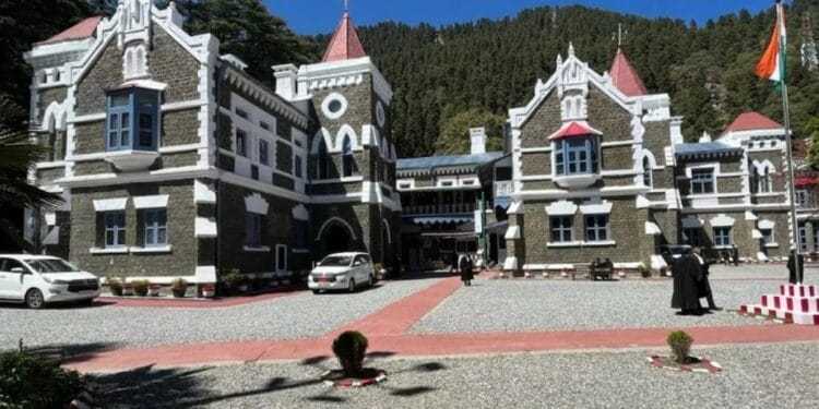 नैनीताल के फ्लैट मैदान में होगी ईद की नमाज, हाईकोर्ट ने पलटा प्रशासन का फैसला