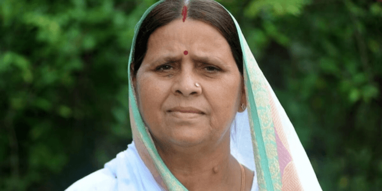महिला vs दलित कार्ड… राबड़ी के बंगले पर जारी है शह-मात का खेल!