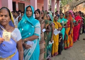 क्या यूपी में चुनाव वक्त से पहले होंगे? सपा सतर्क, बीजेपी भी जुटी तैयारी में