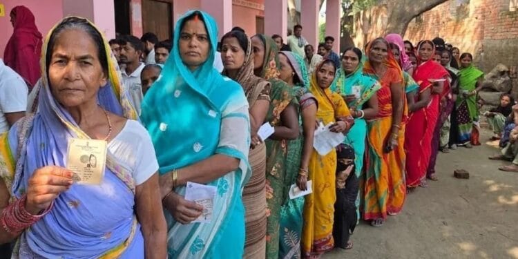 क्या यूपी में चुनाव वक्त से पहले होंगे? सपा सतर्क, बीजेपी भी जुटी तैयारी में