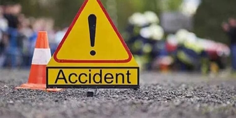 हरिद्वार में श्रद्धालुओं से भरी बस पलटी, एक महिला की मौत, 38 यात्री घायल