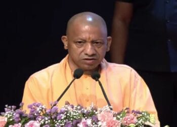 ‘गाय हमारी माता है, पशु नहीं’, राष्ट्रीय पशु घोषित करने की मांग कर रहे मौलानाओं पर बरसे सीएम योगी