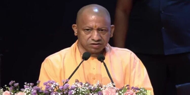 ‘गाय हमारी माता है, पशु नहीं’, राष्ट्रीय पशु घोषित करने की मांग कर रहे मौलानाओं पर बरसे सीएम योगी