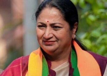 CM रेखा गुप्ता का बड़ा एक्शन, 40 से अधिक डॉक्टरों और अफसरों का ट्रांसफर