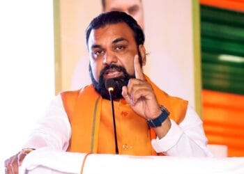‘झोला उठाकर चले जाएंगे…’, सम्राट चौधरी के इस बयान से बढ़ी बिहार की सियासी हलचल