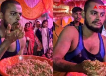 भूसा खा लो… बंदे ने सच में खा लिया, रील बनाने के लिए कर दी हद पार; देखें वीडियो