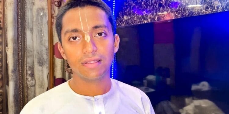 रुड़की से IIT, मैकेनिकल में इंजीनियरिंग और ऑनलाइन प्रवचन… लड़कियों को ऐसे फंसाता था बाबा बना अभिषेक मिश्रा