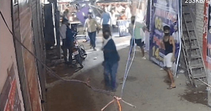 खान सर के कोचिंग पर हमले का Exclusive वीडियो, मारपीट करते दिखे गार्ड