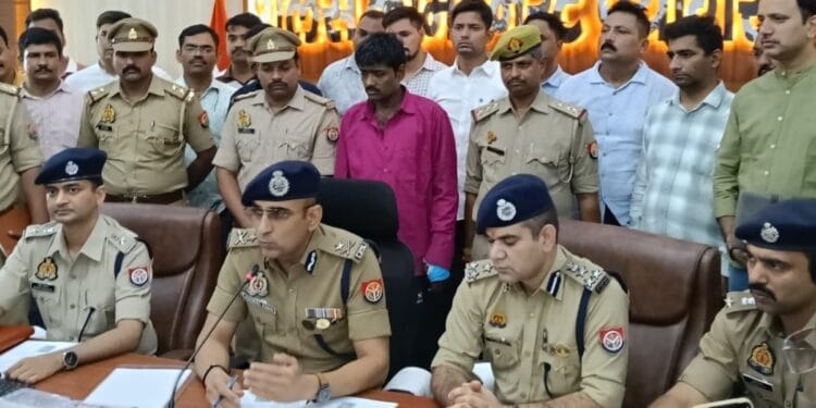 प्रयागराज मर्डर मिस्ट्री सॉल्व: जिस बेटे ने करवाई थी मां-बाप और बहन की हत्या, दोस्त ने उसे भी मारा डाला!