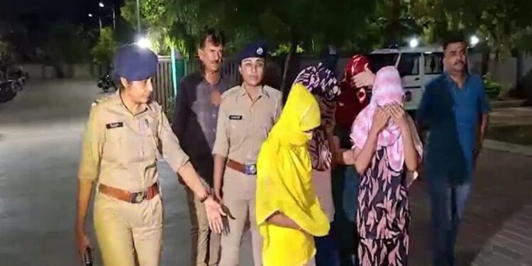 मजदूर बनकर आए, फर्जी दस्तावेज बनवाए और शहर में बस गए… अहमदाबाद में 166 बांग्लादेशियों की पहचान