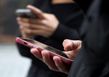 Japan में बच्चों की Online Safety पर एक्शन, Social Media के लिए सख्त Age Verification की मांग