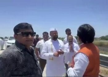 हाईवे पर गले मिले ठाकरे-शिंदे खेमे के बड़े नेता, क्या फिर एक होगी शिवसेना?