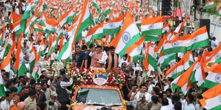 हाथों में तिरंगा, जुबां पर वंदे मातरम्… भोपाल में निकली प्रदेश की सबसे बड़ी तिरंगा यात्रा